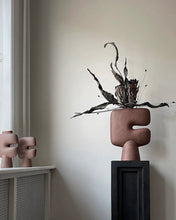 Load image into Gallery viewer, Tribal Vase, Medio - Terracotta