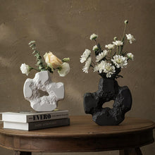 Load image into Gallery viewer, The Moon Rock Vase