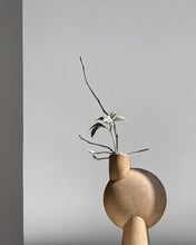 Load image into Gallery viewer, Sphere Vase Bubl, Medio - Ocher