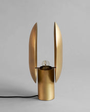 Load image into Gallery viewer, Clam Table Lamp - Brass