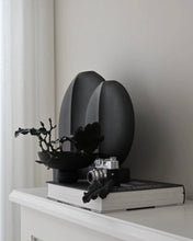 Load image into Gallery viewer, Guggenheim Vase, Mini