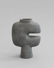 Load image into Gallery viewer, Tribal Vase, Medio - Dark Grey