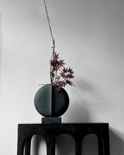 Load image into Gallery viewer, Guggenheim Vase, Mini