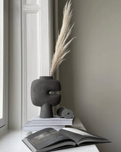 Load image into Gallery viewer, Tribal Vase, Medio - Dark Grey