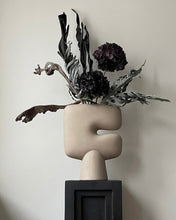 Load image into Gallery viewer, Tribal Vase, Big - Sand