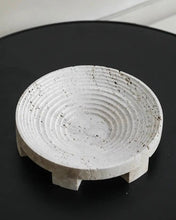 Load image into Gallery viewer, Qartage Round Tray
