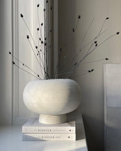 Load image into Gallery viewer, Kabin Vase, Dezato - Sand