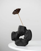Load image into Gallery viewer, The Moon Rock Vase
