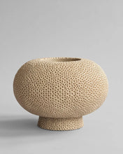 Load image into Gallery viewer, Kabin Vase, Shisen - Sand
