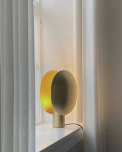 Load image into Gallery viewer, Clam Table Lamp - Brass
